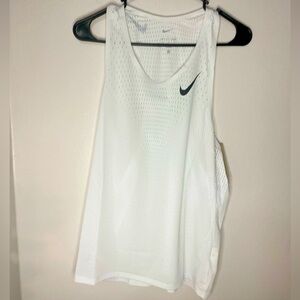 Nike AeroSwift mens Dri Fit ADV Running Singlet. FN4231-121.